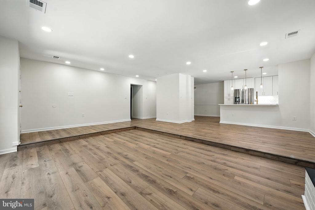 3814 Persimmon Cir