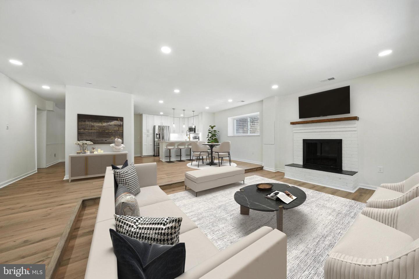 3814 Persimmon Cir