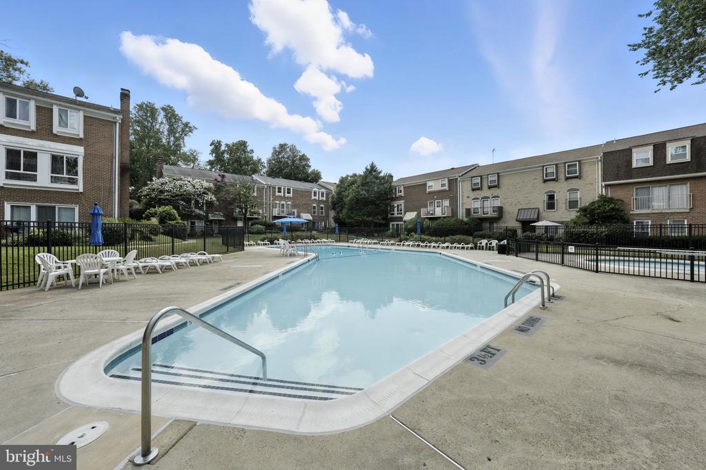 3814 Persimmon Cir