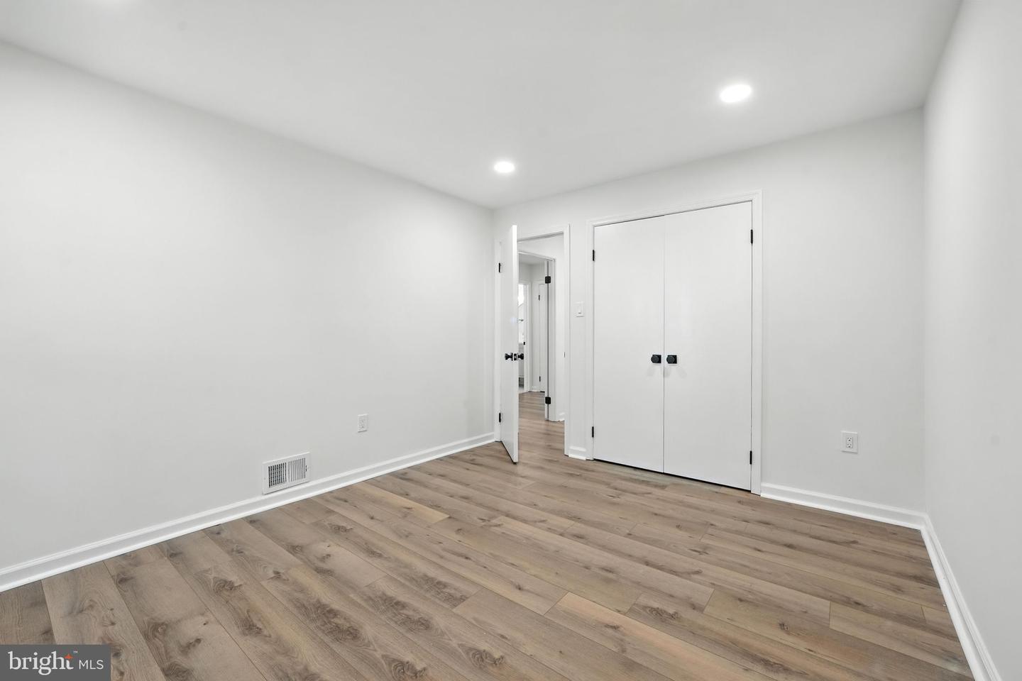 3814 Persimmon Cir