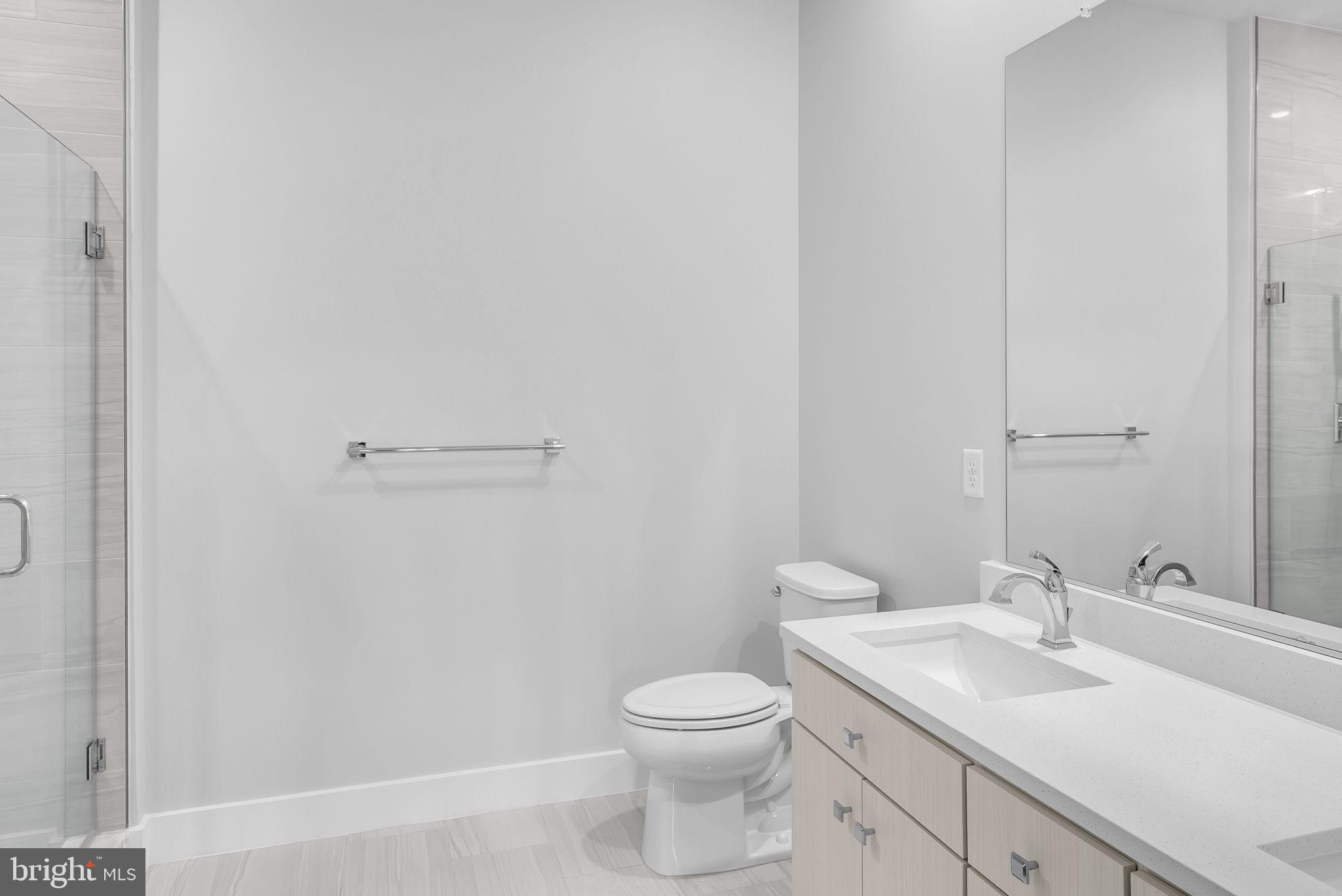 1761 OLD MEADOW RD #521