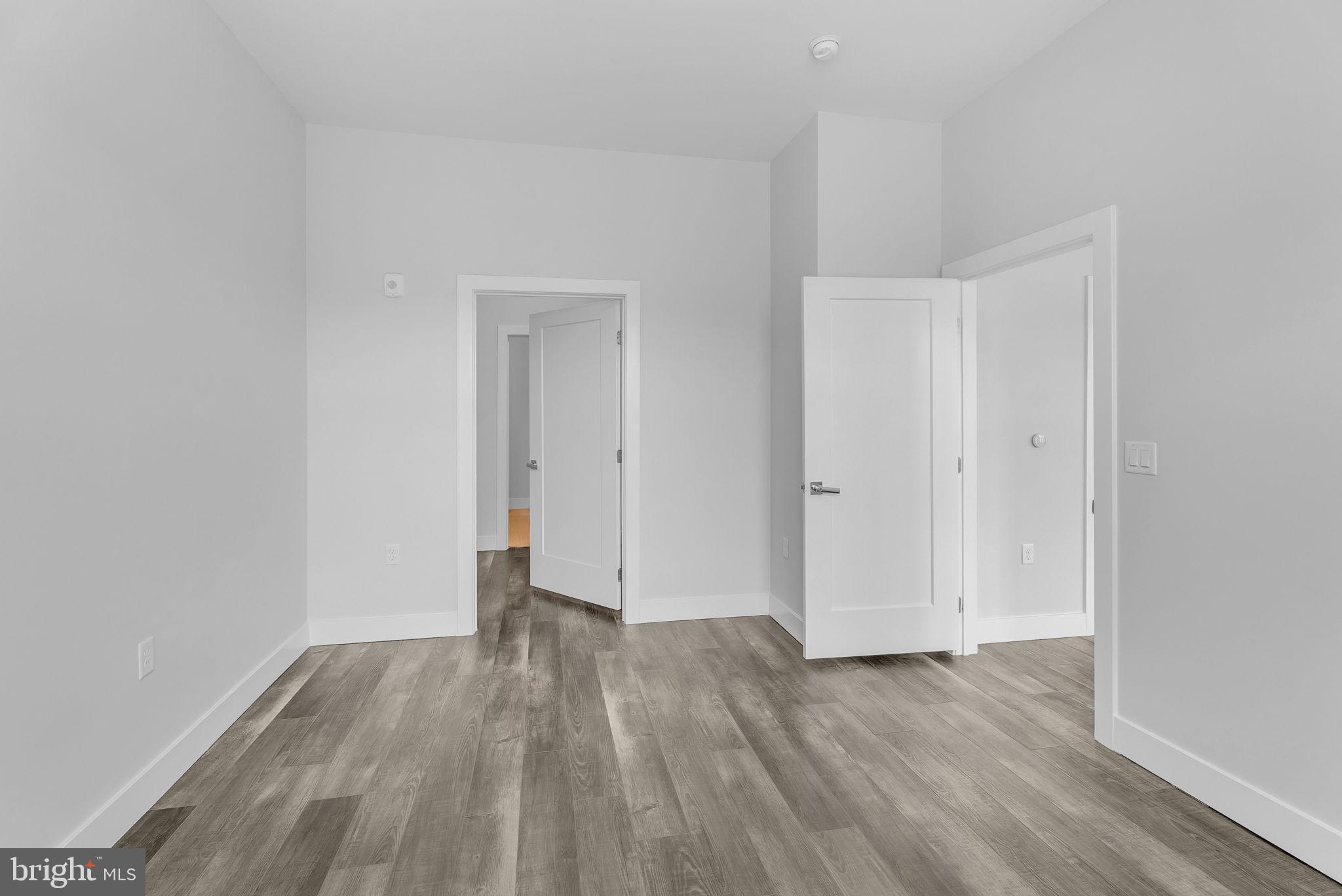 1761 OLD MEADOW RD #521