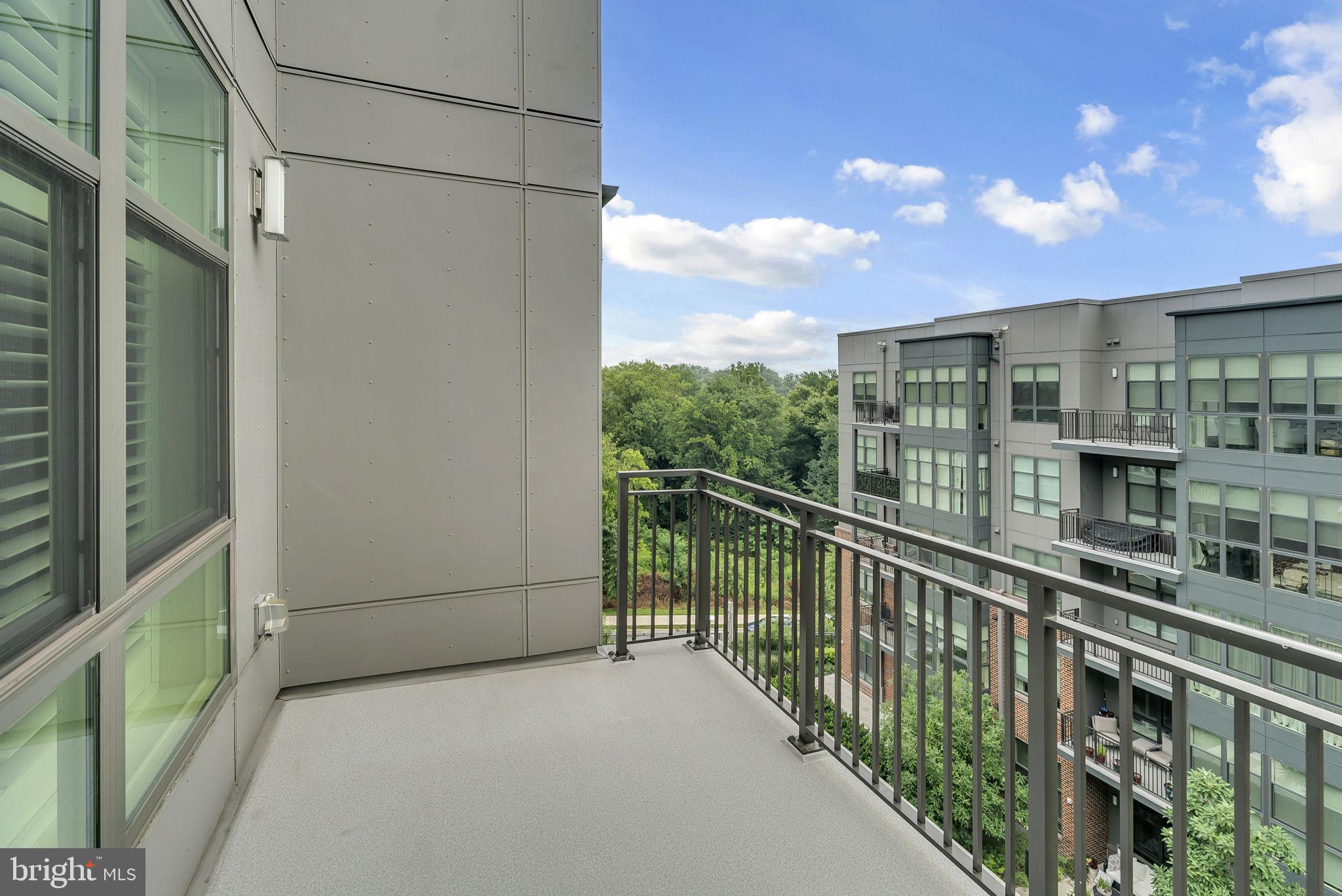 1761 OLD MEADOW RD #521