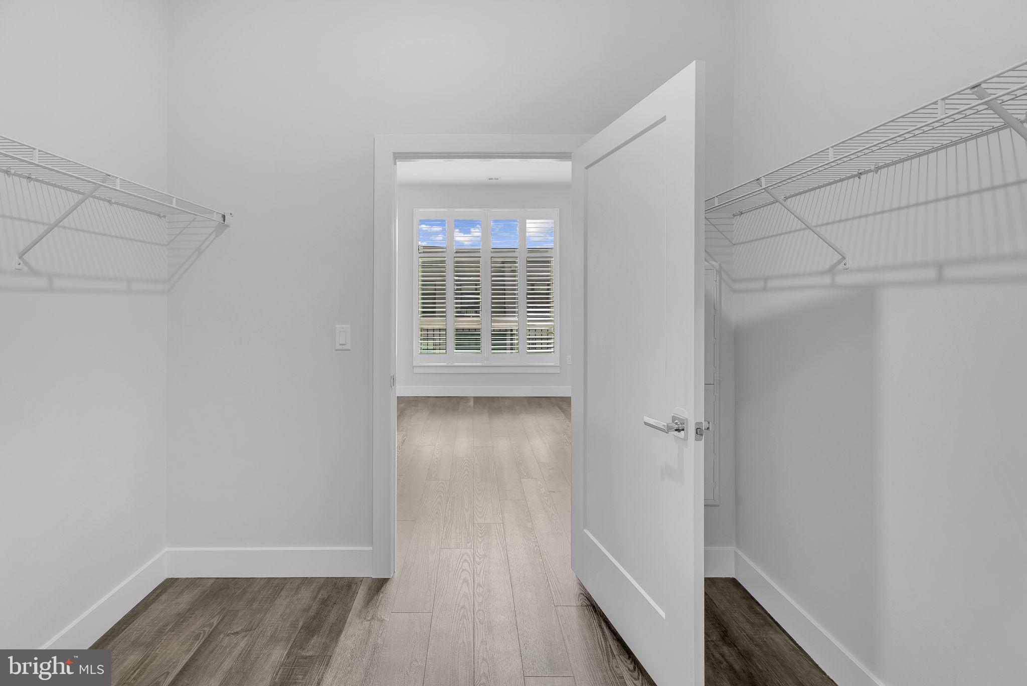 1761 OLD MEADOW RD #521