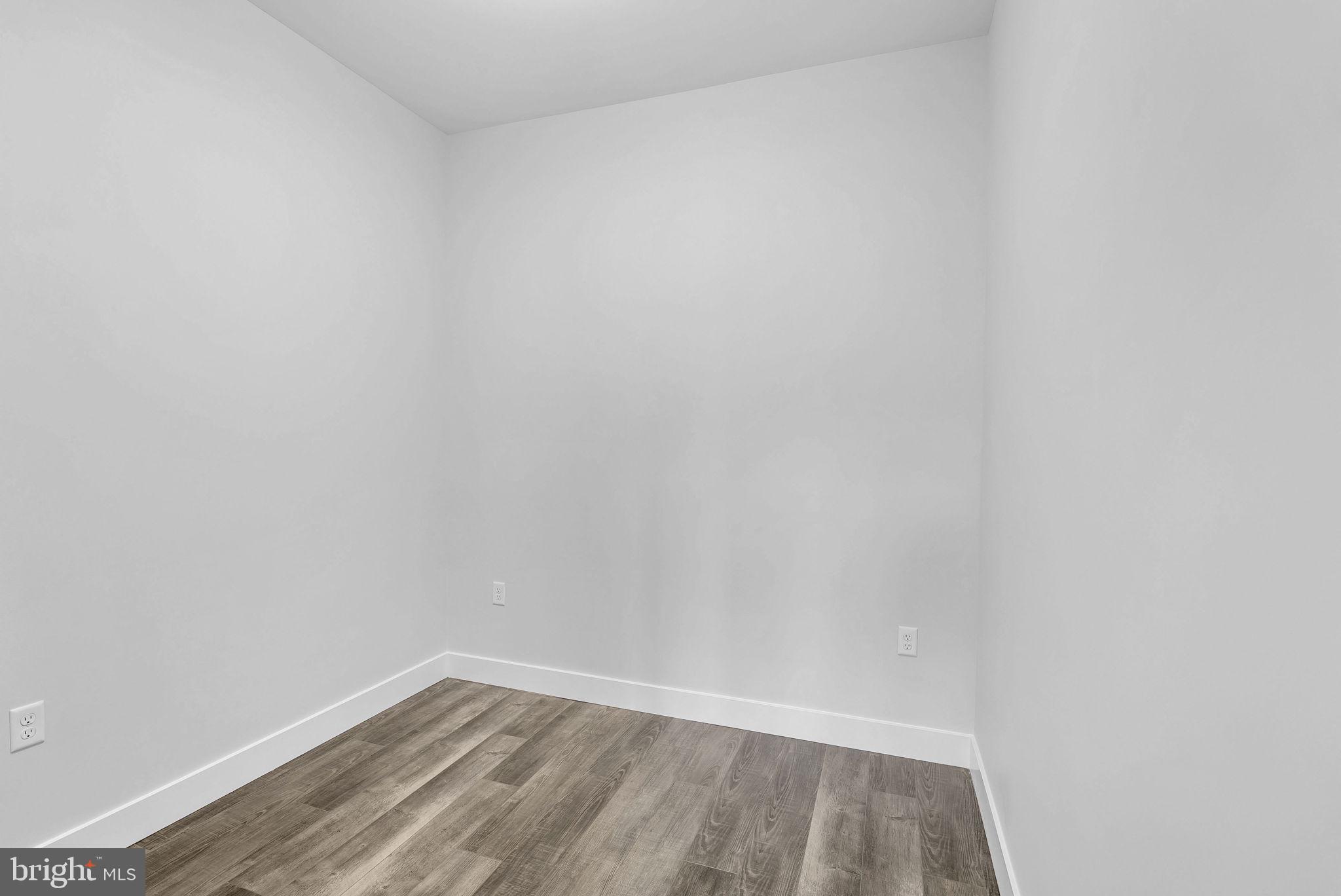 1761 OLD MEADOW RD #521