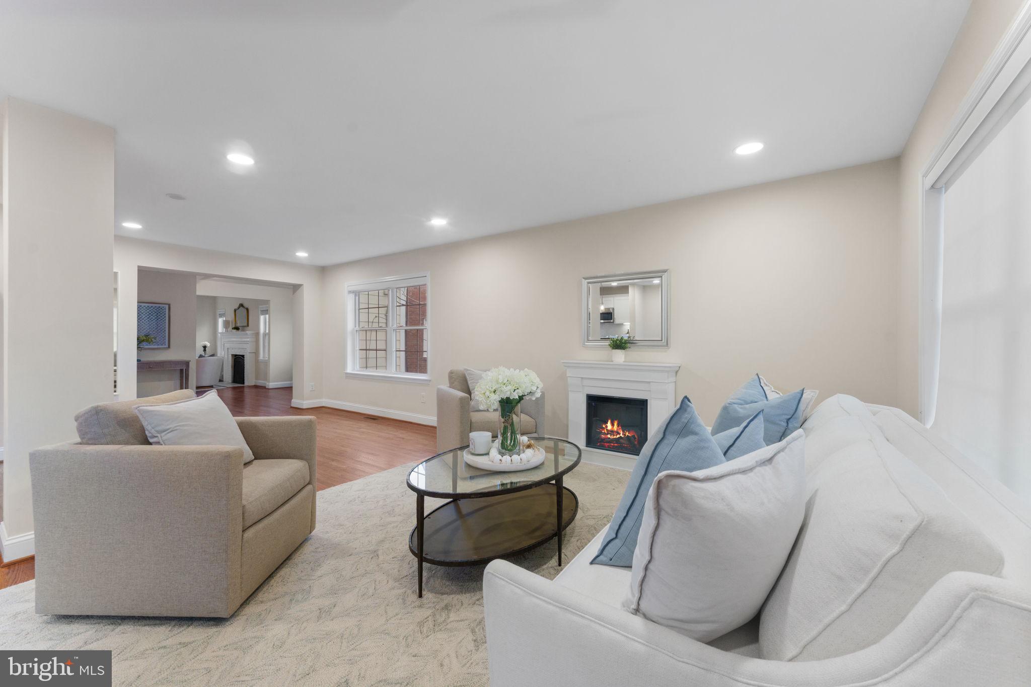 2915 MEADOW LANE