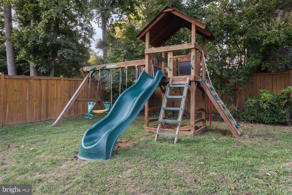 7228 ARTHUR DRIVE
