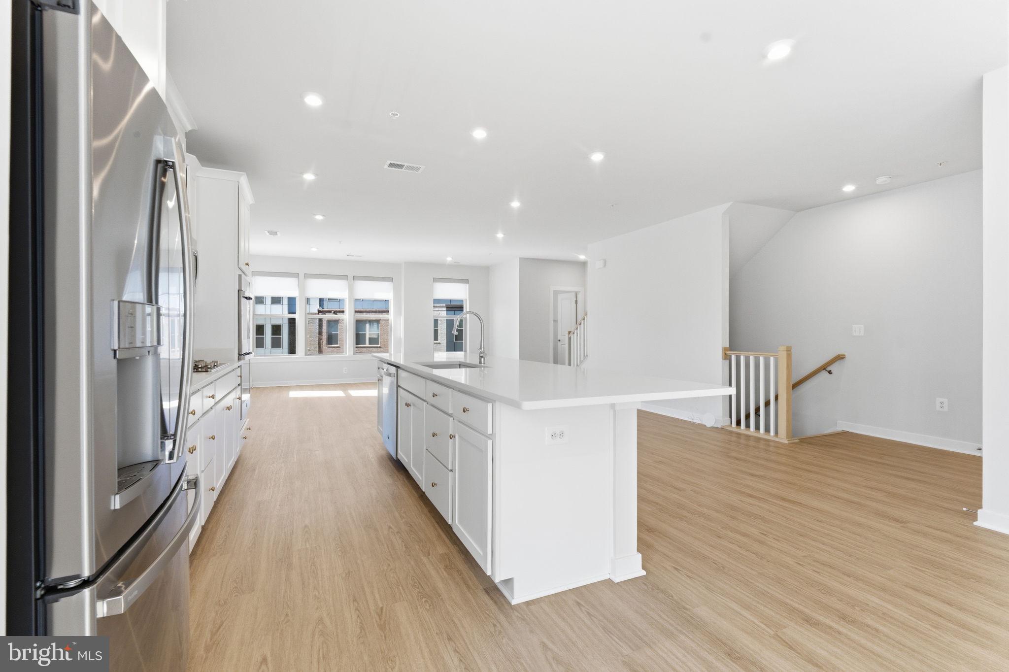 2490 CONNECTOR ALLEY 44B