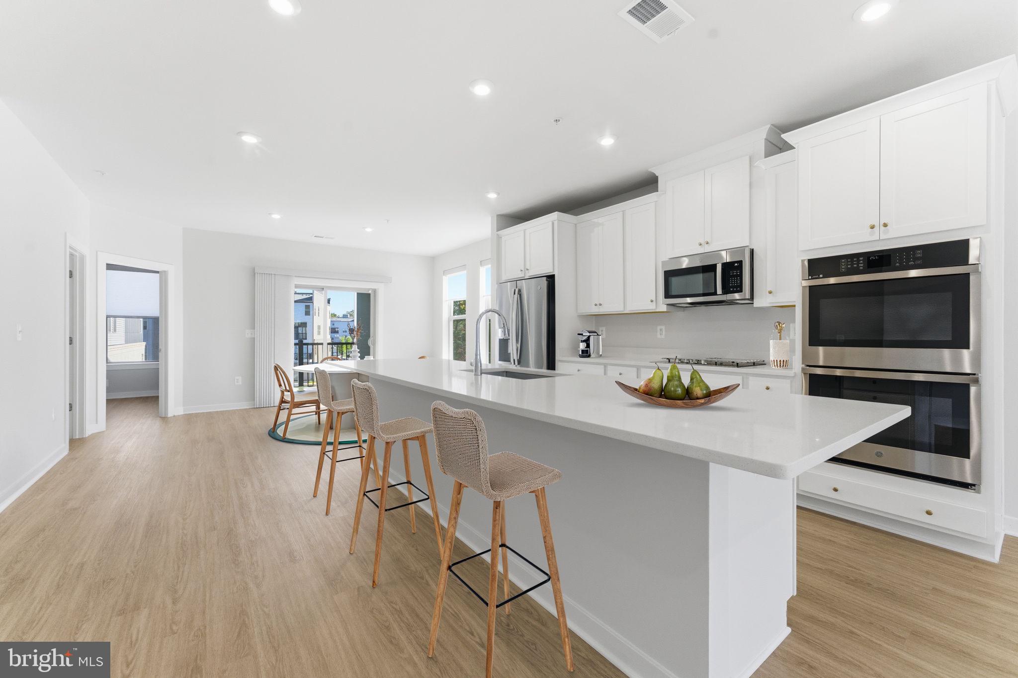 2490 CONNECTOR ALLEY 44B