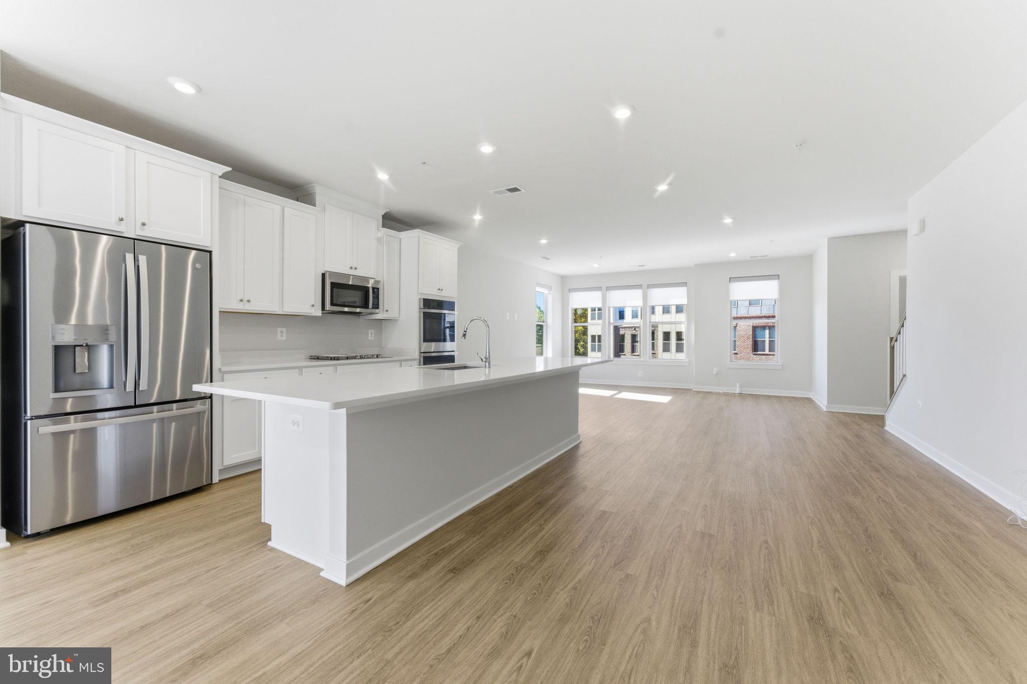 2490 CONNECTOR ALLEY 44B