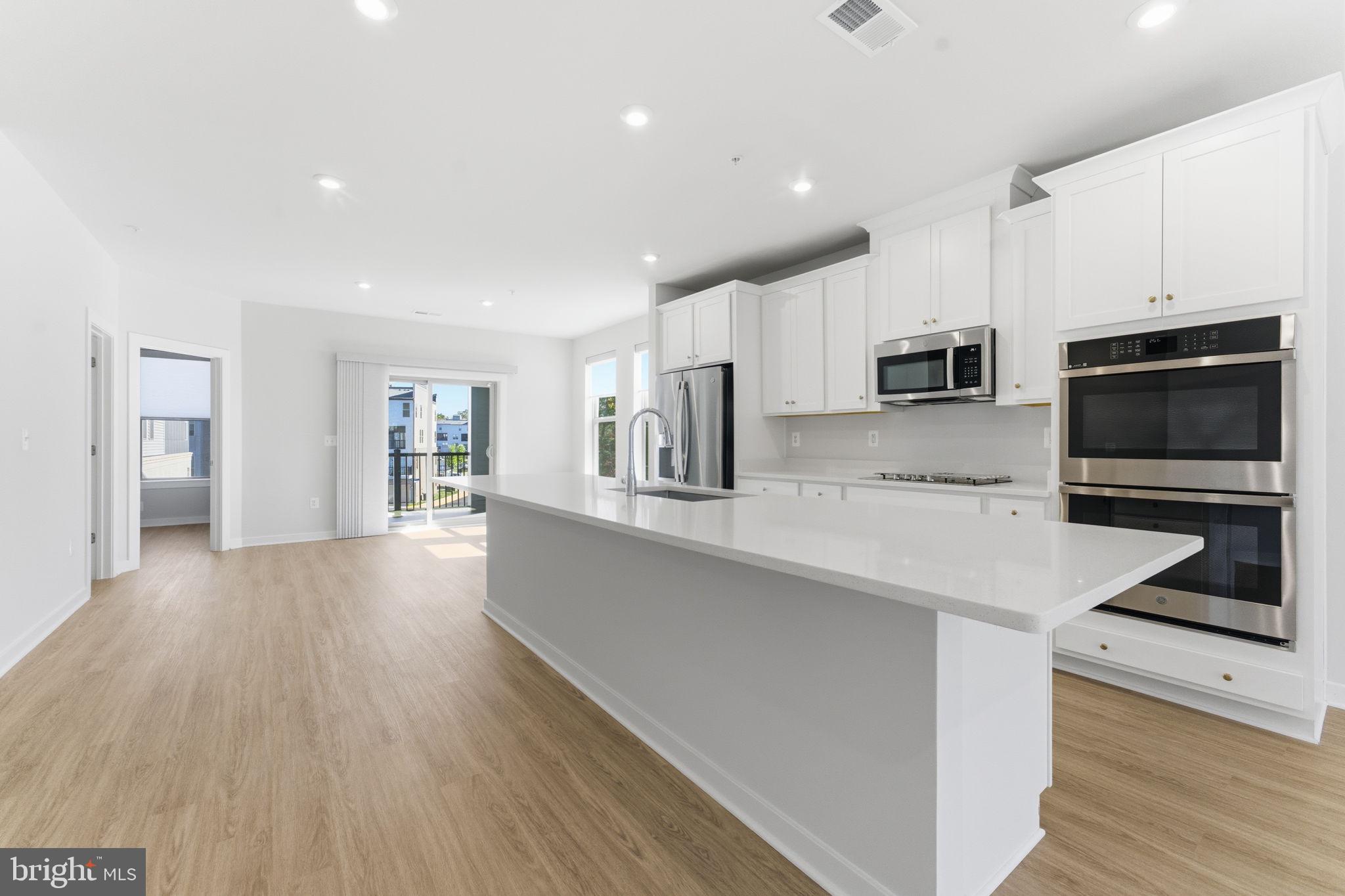 2490 CONNECTOR ALLEY 44B