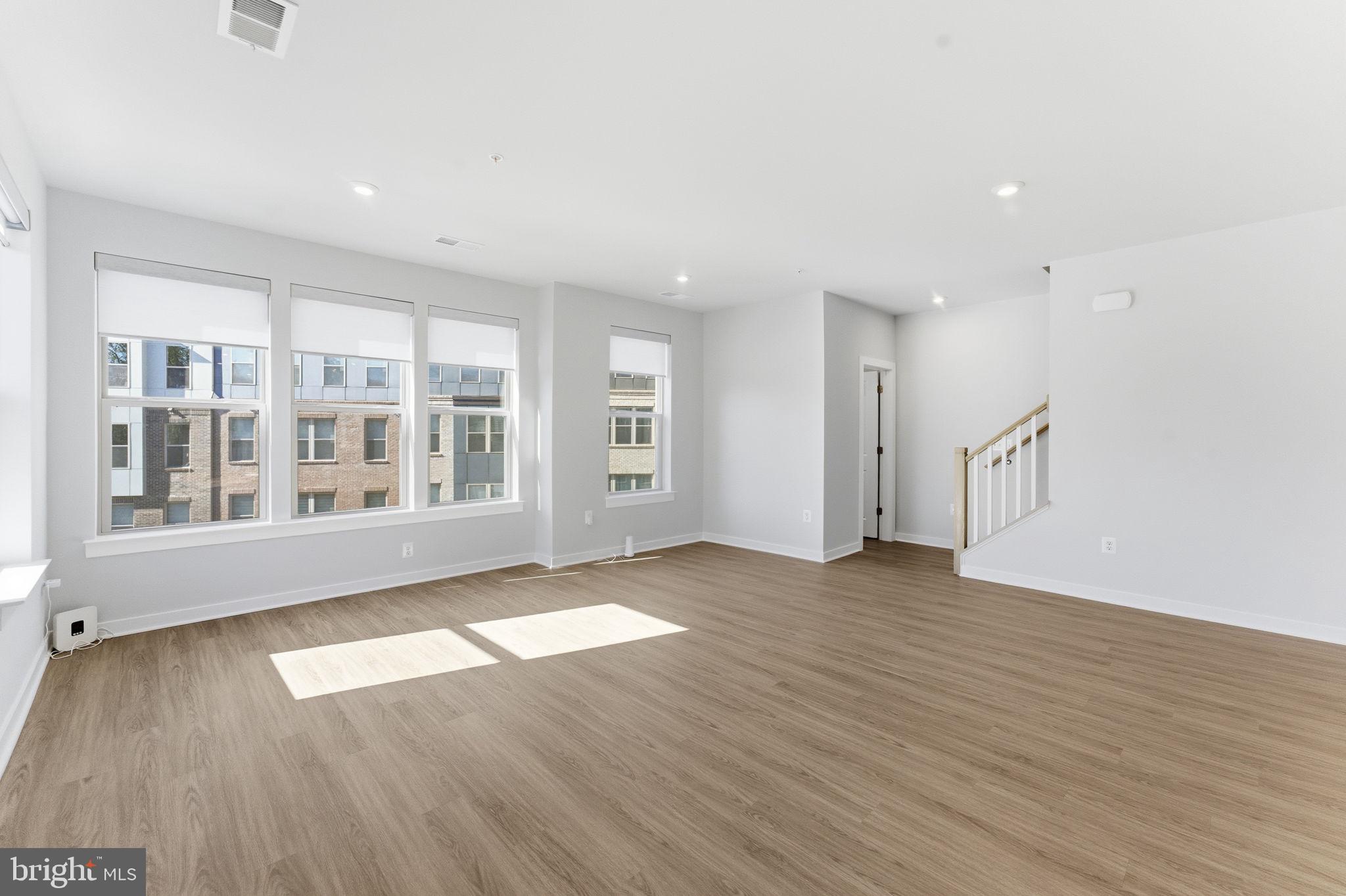 2490 CONNECTOR ALLEY 44B