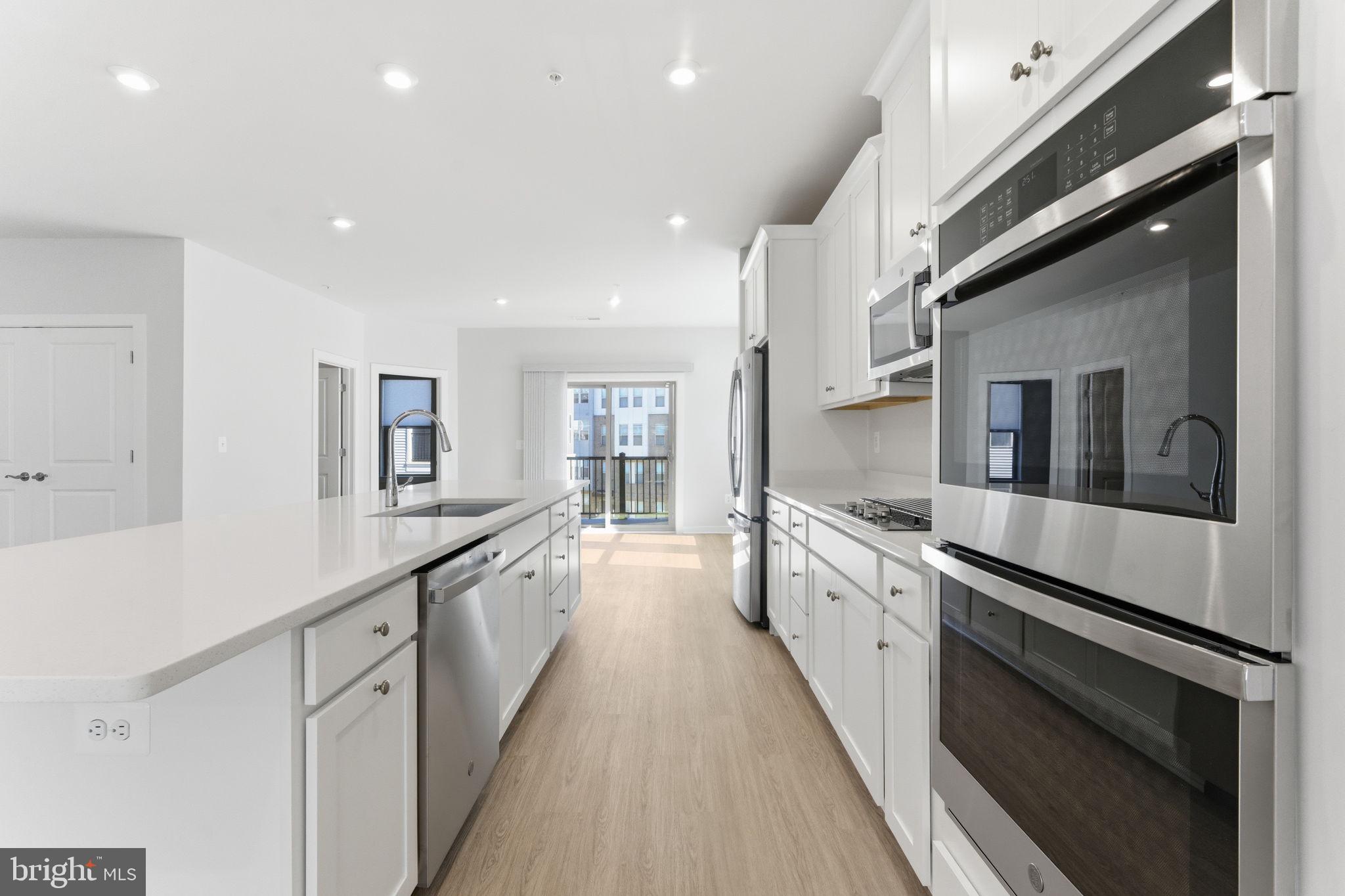 2490 CONNECTOR ALLEY 44B