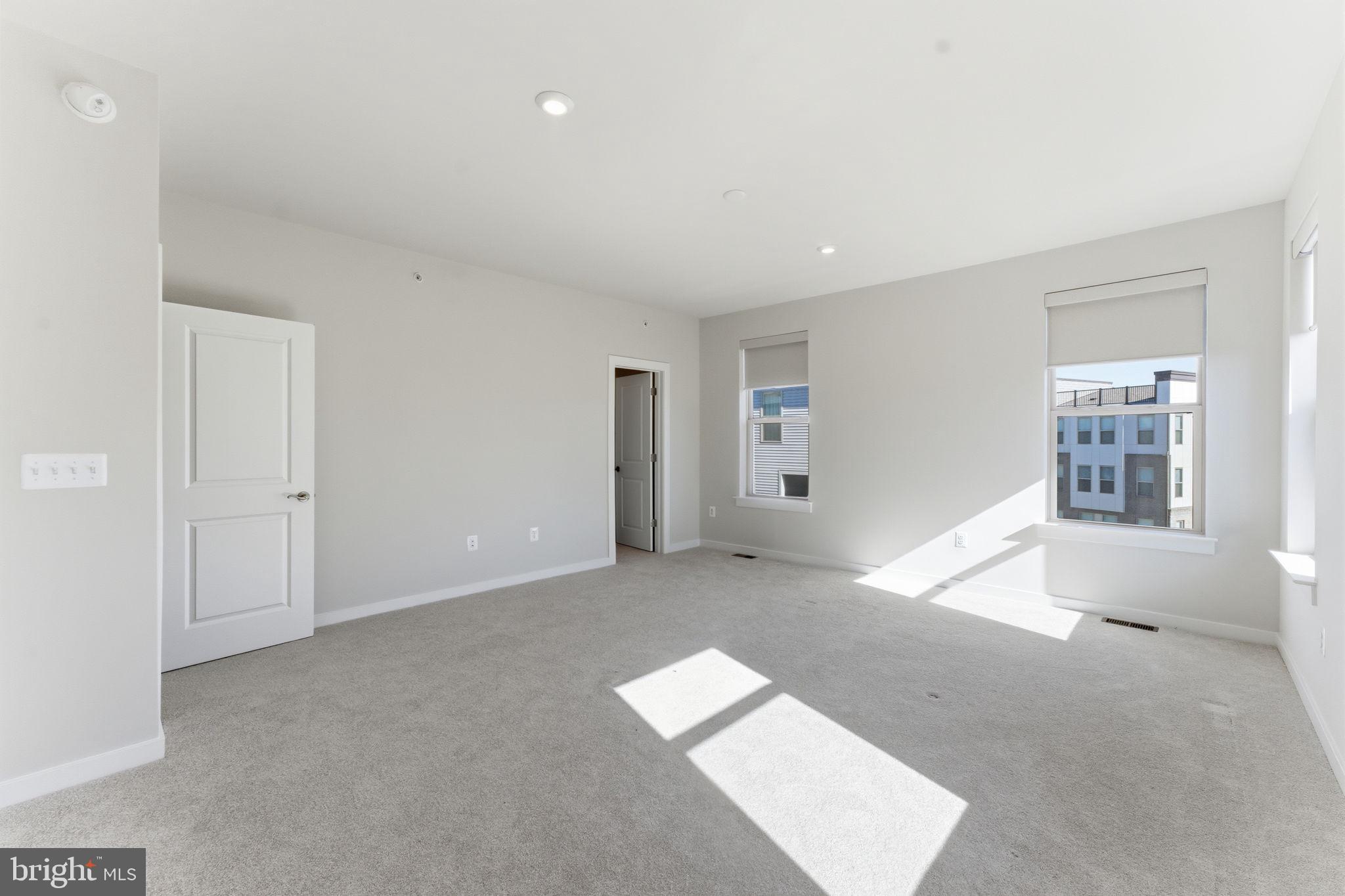 2490 CONNECTOR ALLEY 44B