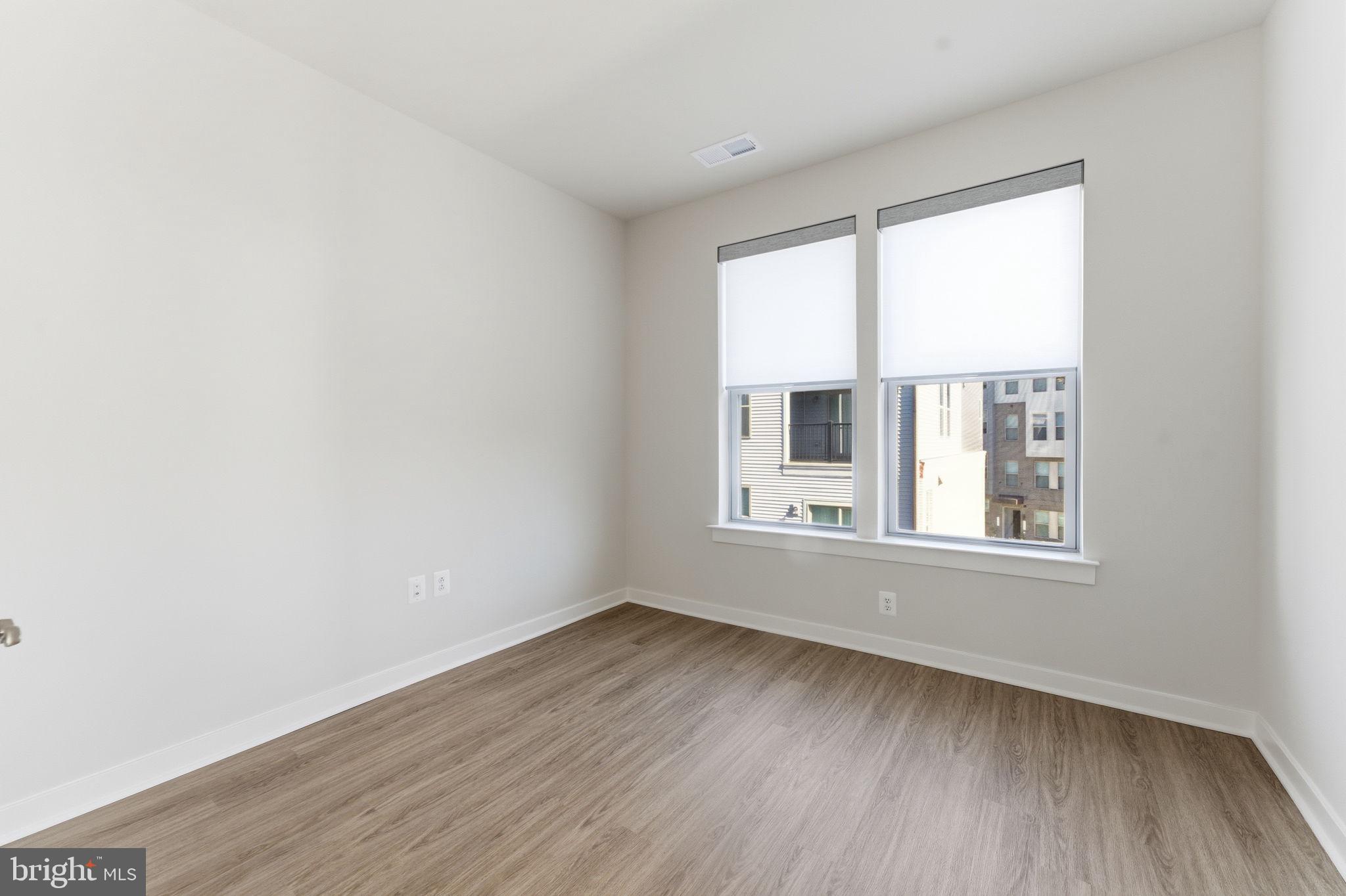 2490 CONNECTOR ALLEY 44B