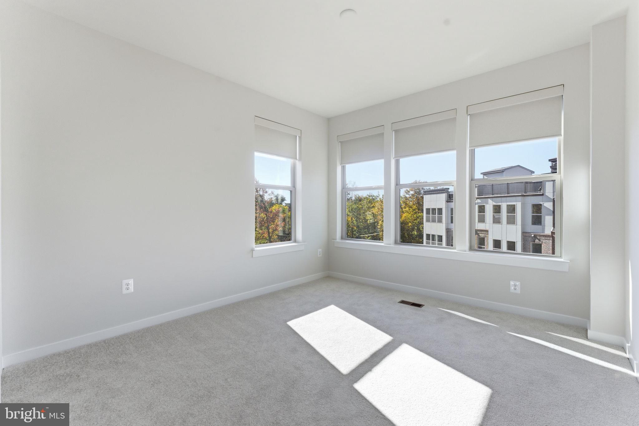 2490 CONNECTOR ALLEY 44B