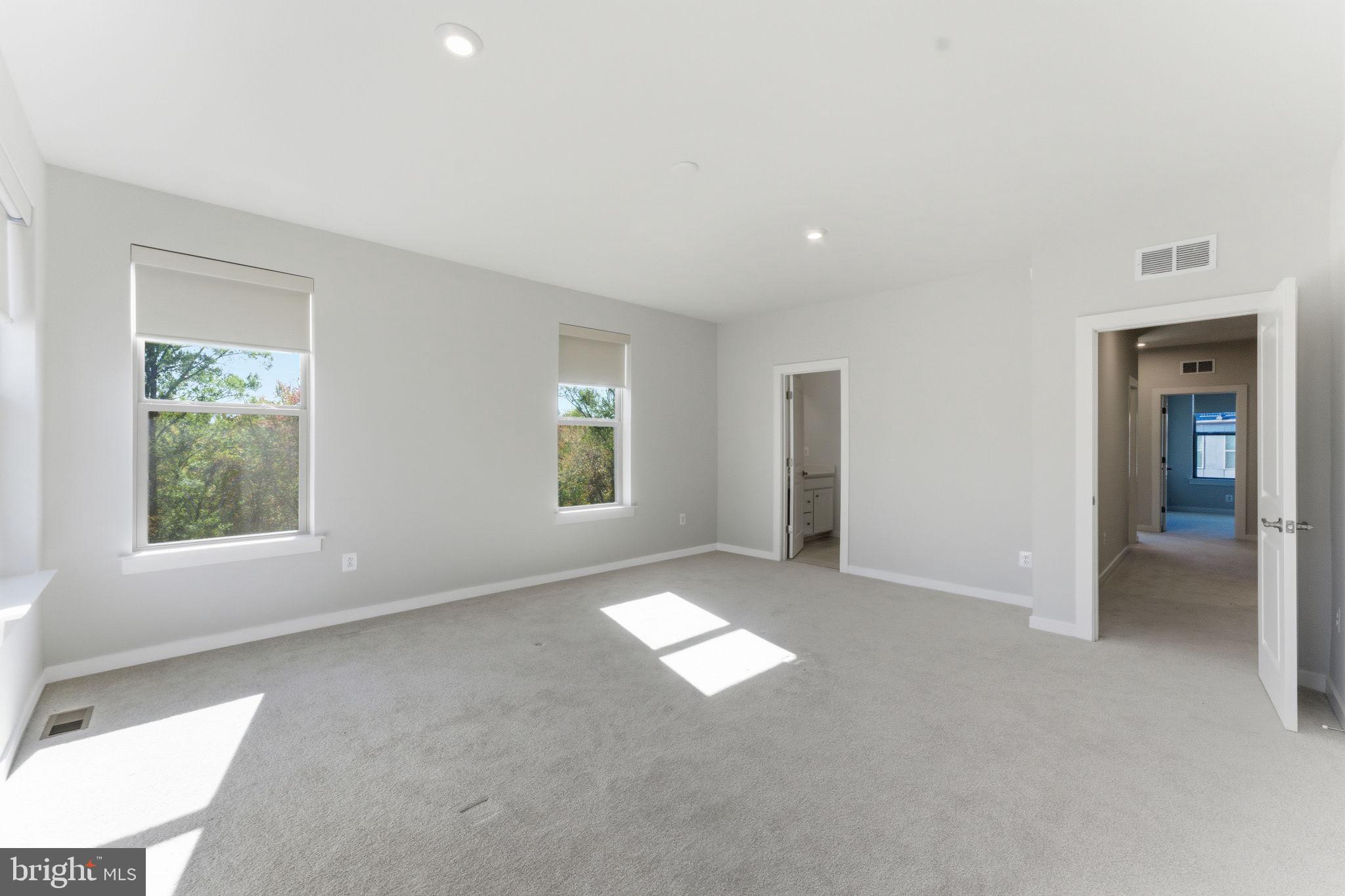 2490 CONNECTOR ALLEY 44B