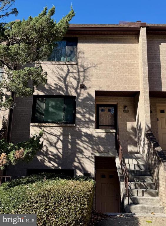 3885 STEPPES COURT 3885A