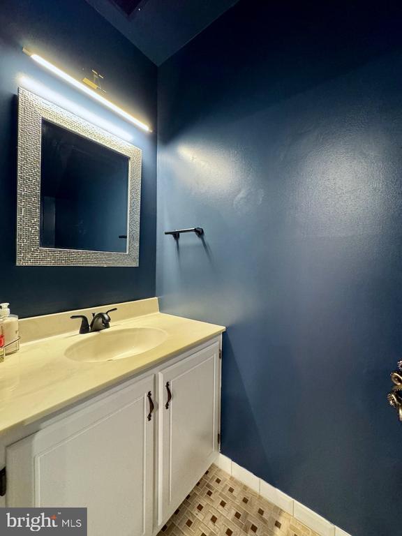 3885 STEPPES COURT 3885A