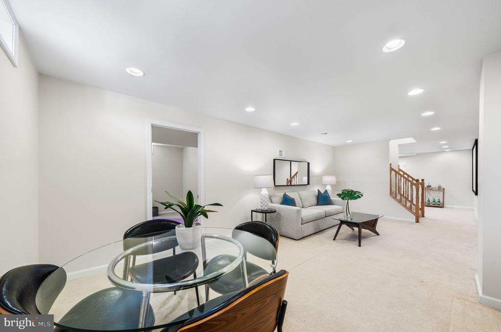 7115 HUNDSFORD LANE