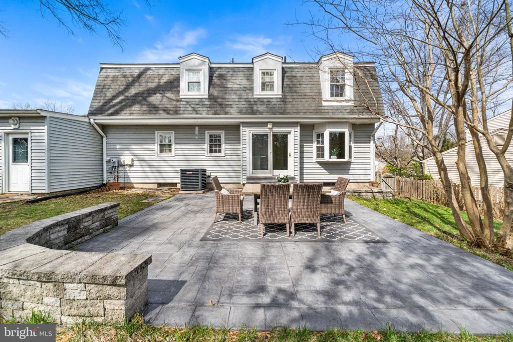 7115 HUNDSFORD LANE