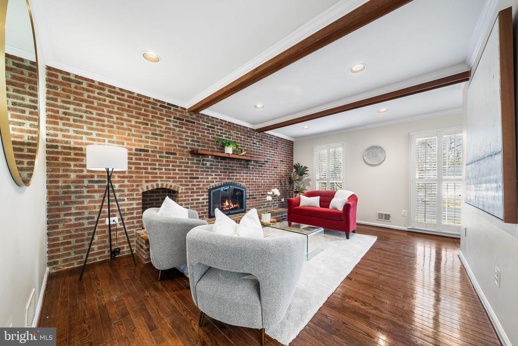 7115 HUNDSFORD LANE