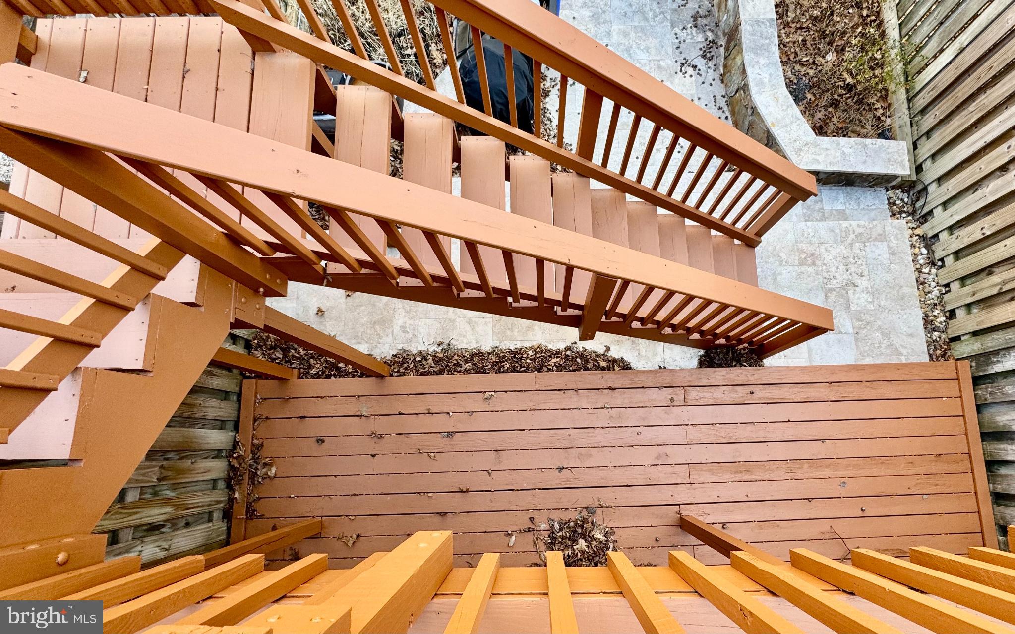 6291 KERRYDALE DRIVE