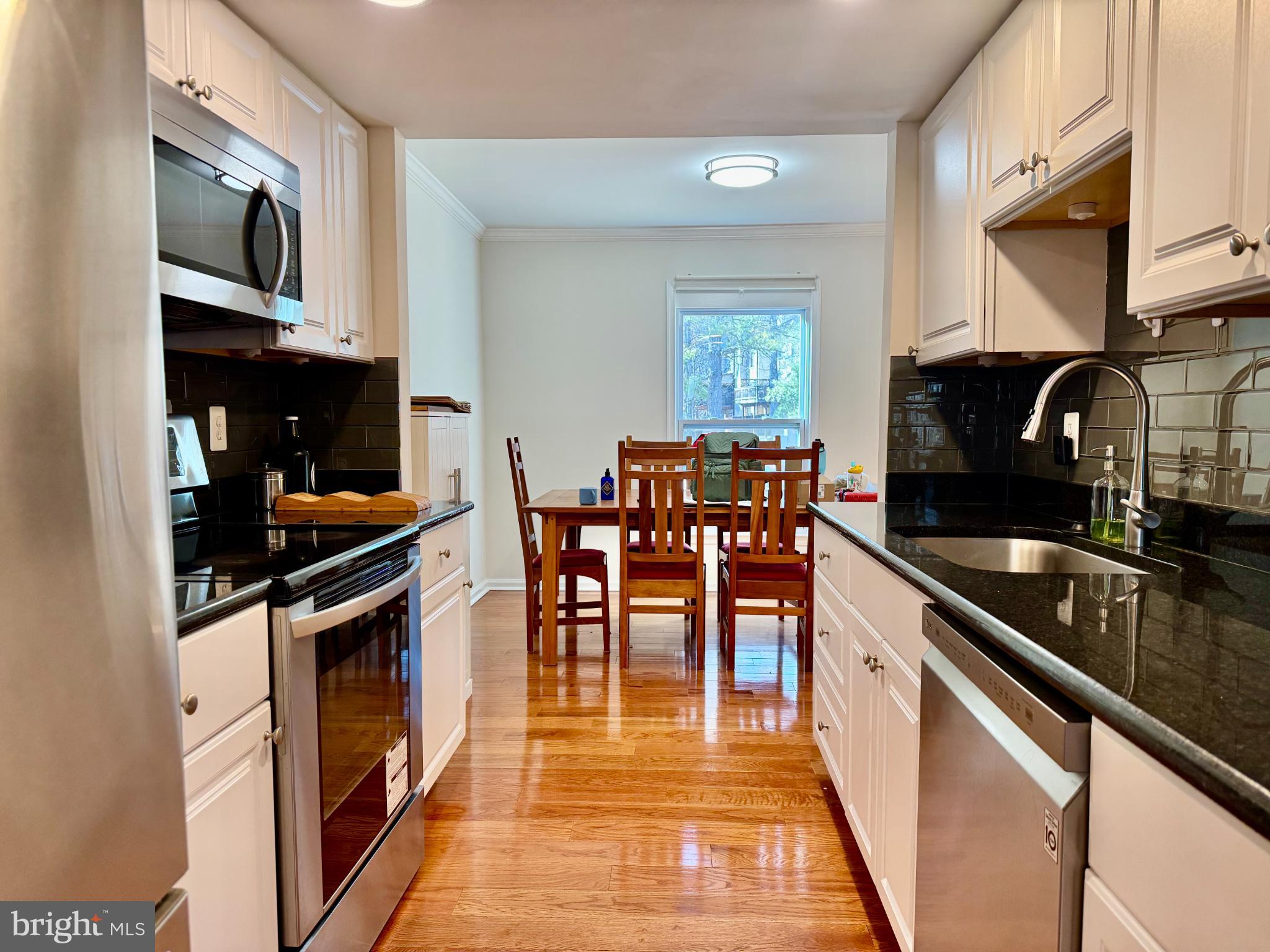 6291 KERRYDALE DRIVE