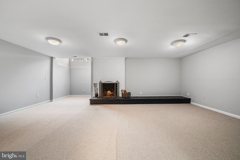 7308 AYNSLEY LANE