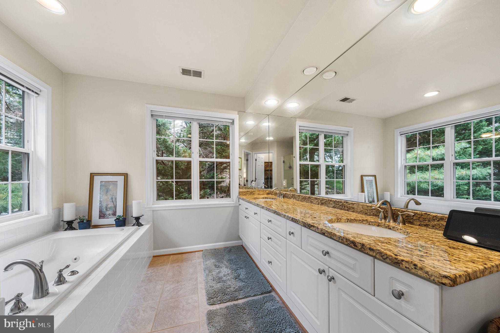 2784 DEVONSHIRE GARDEN COURT