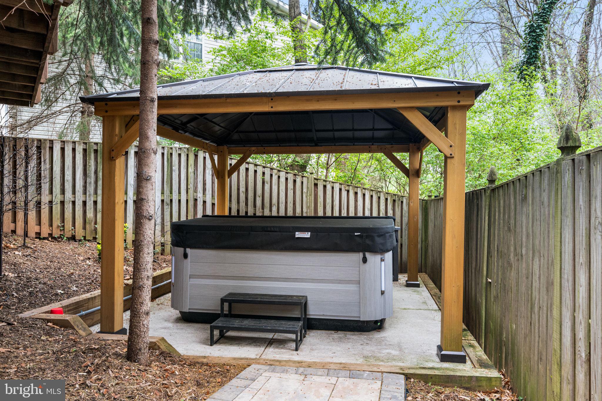 2784 DEVONSHIRE GARDEN COURT