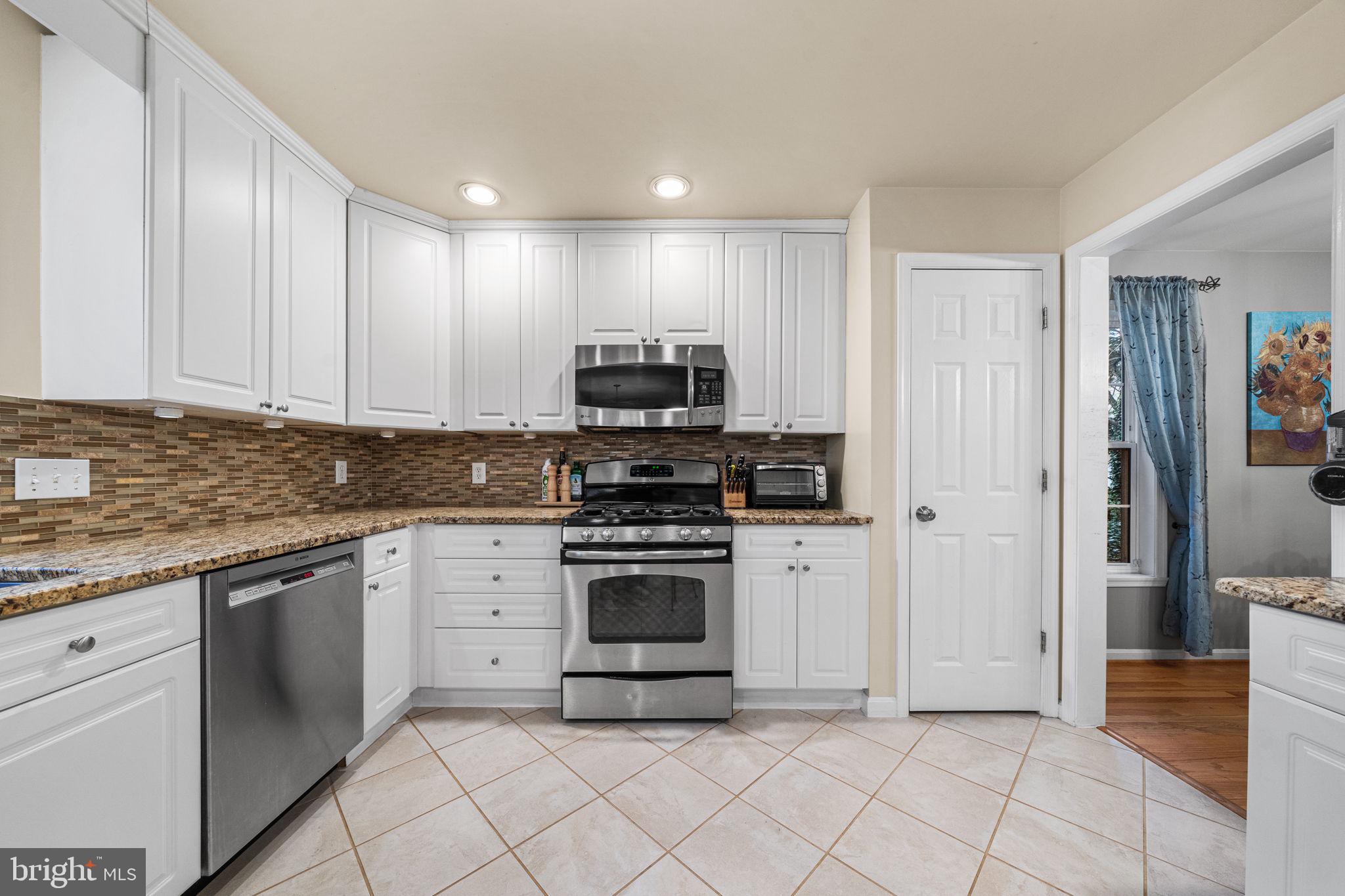 2784 DEVONSHIRE GARDEN COURT