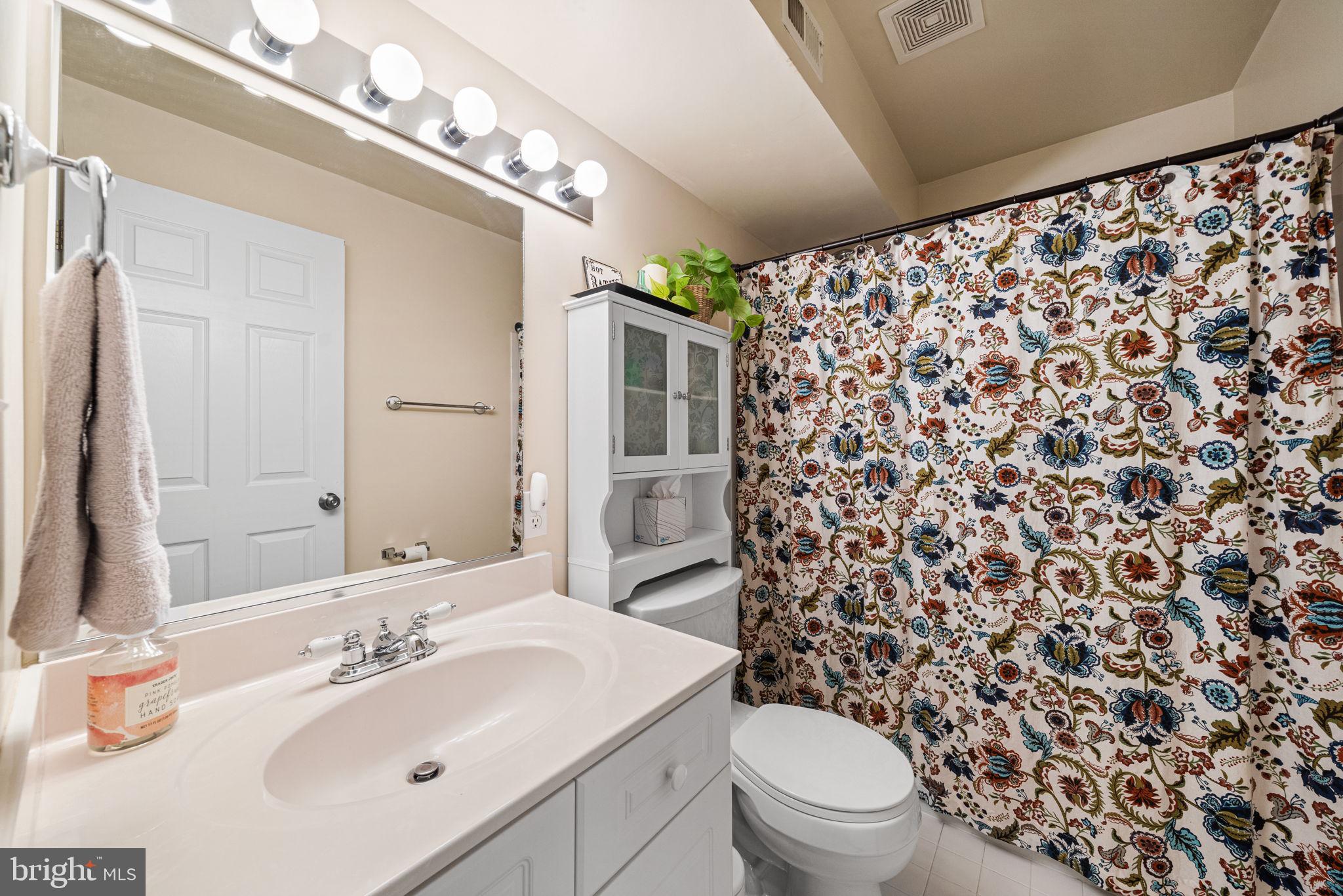 2784 DEVONSHIRE GARDEN COURT