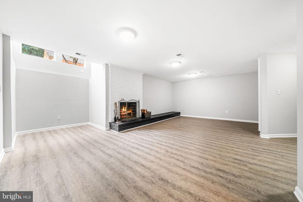 7308 AYNSLEY LANE