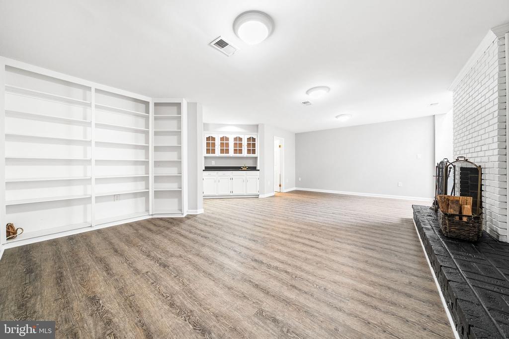 7308 AYNSLEY LANE