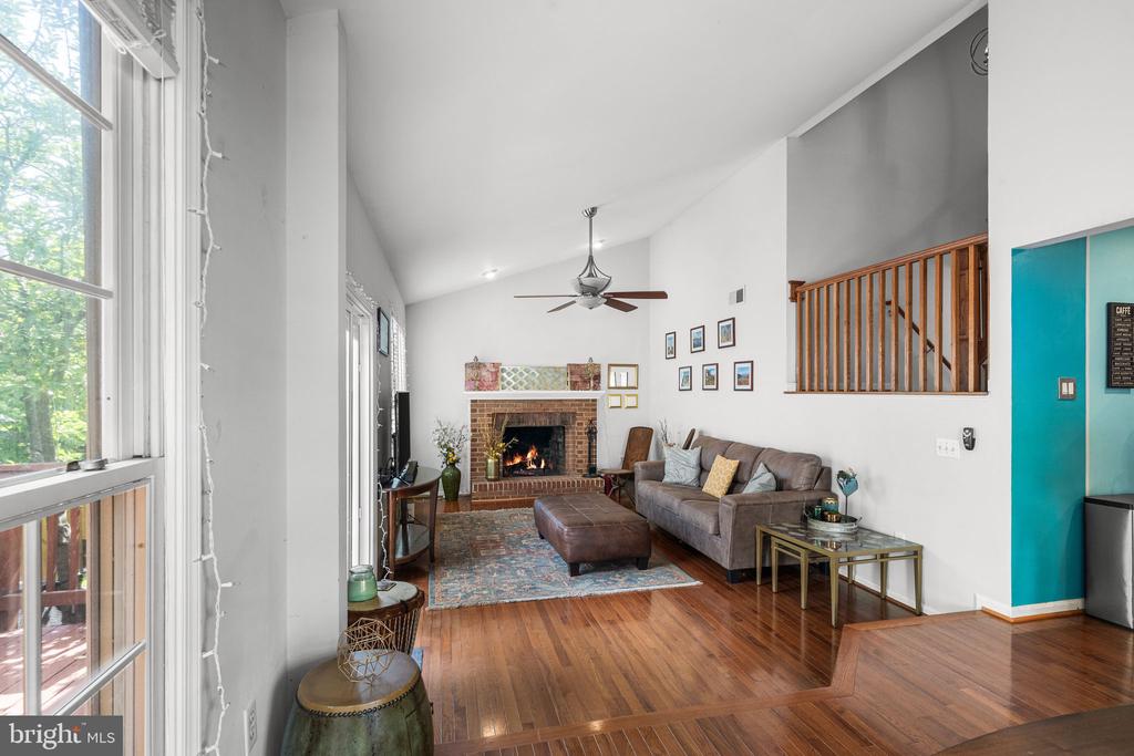 5608 SCHOOLFIELD COURT