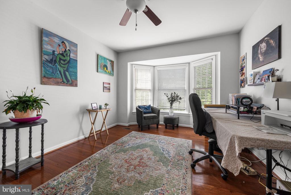 5608 SCHOOLFIELD COURT