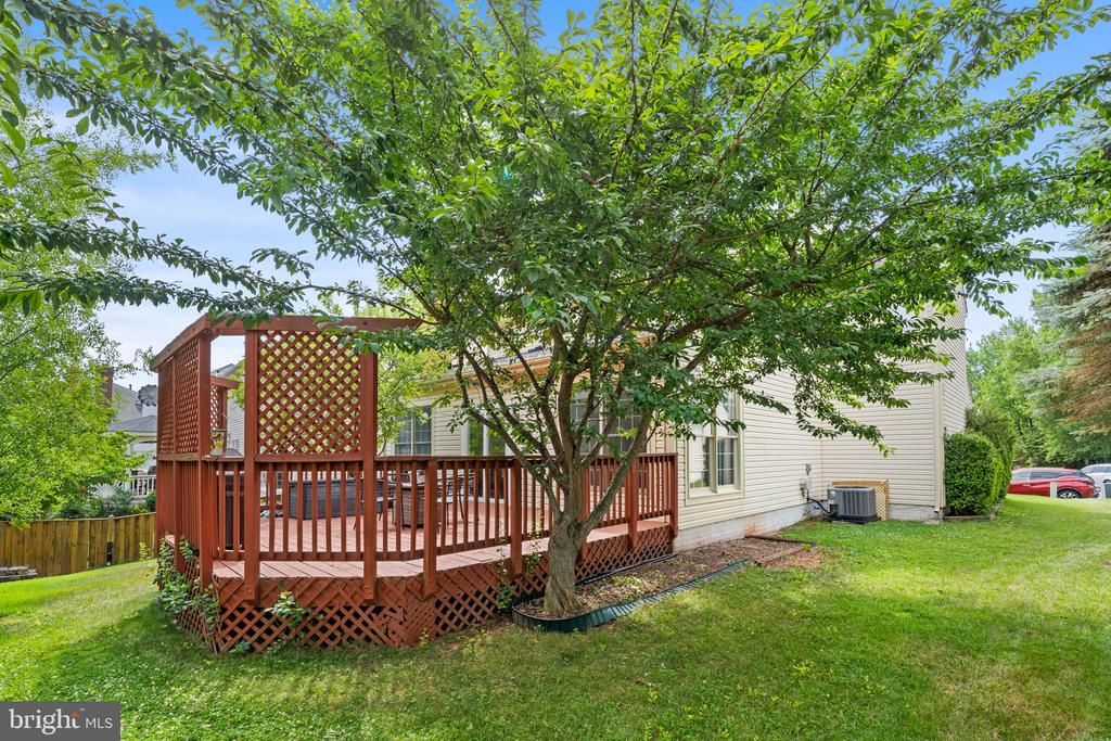 5608 SCHOOLFIELD COURT