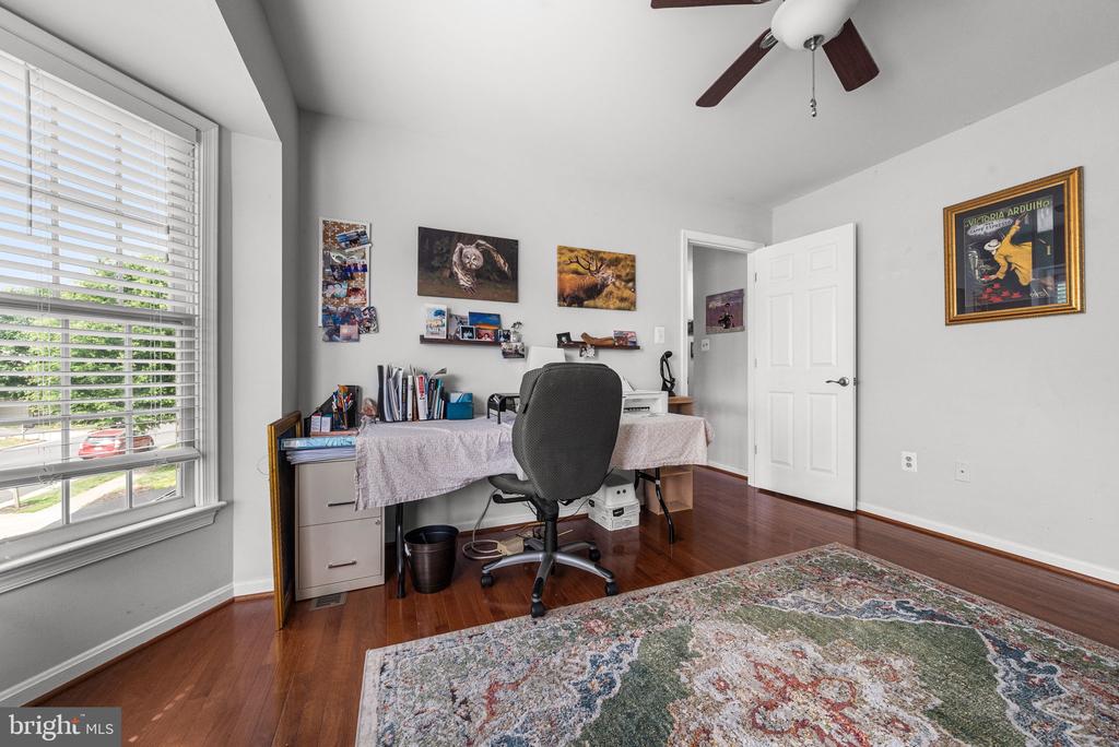5608 SCHOOLFIELD COURT