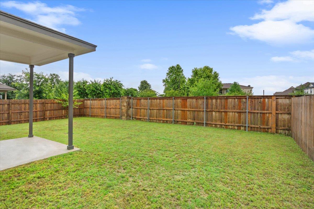240 Foster LN