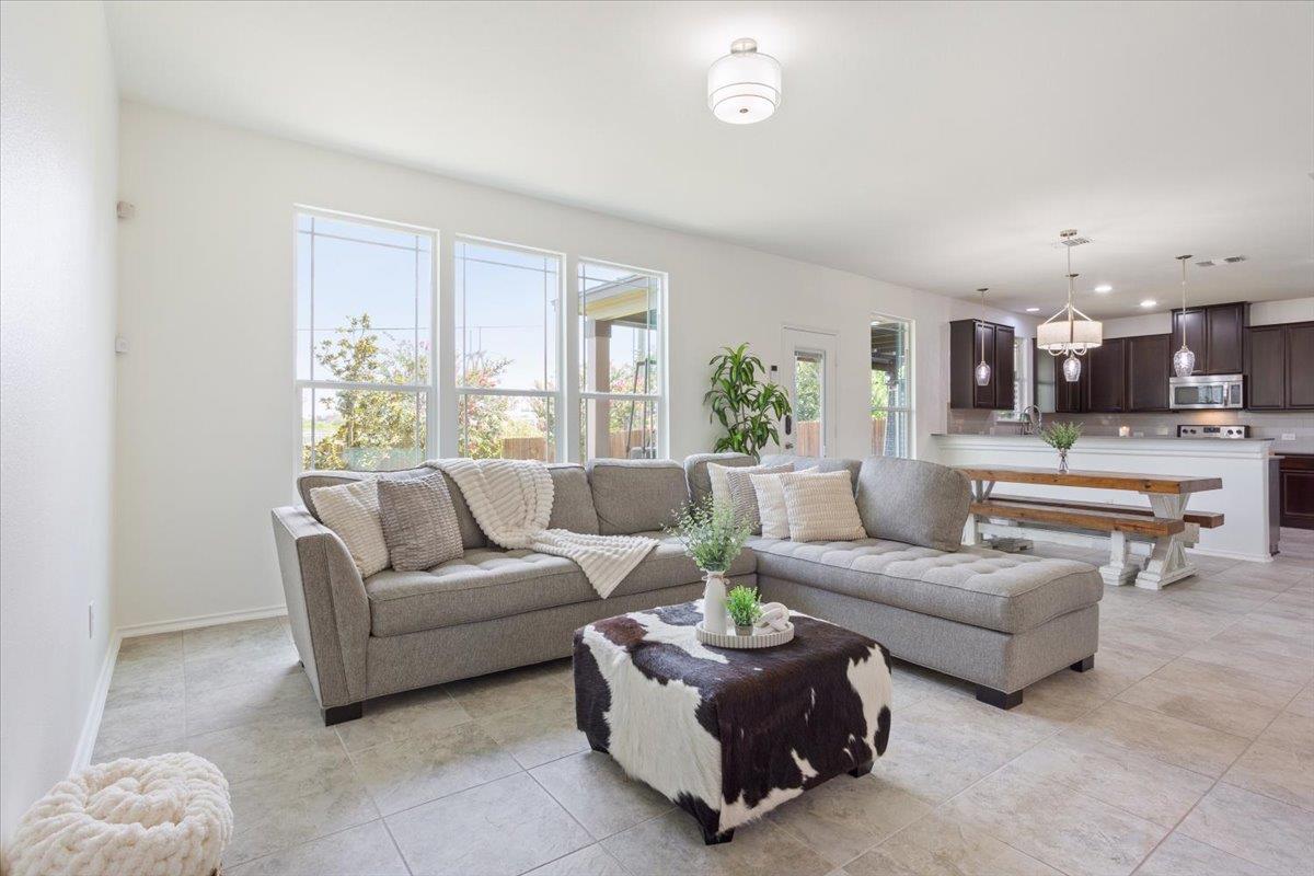 1015 Grande Mesa DR