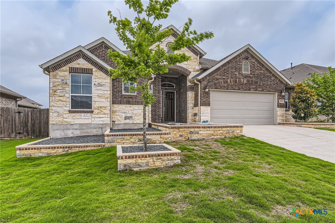 18020 Bassano Avenue