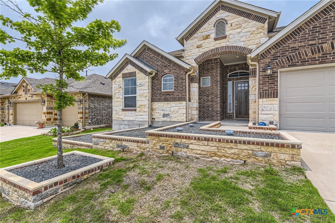 18020 Bassano Avenue