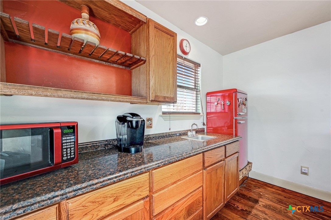 1401 Thurman Road