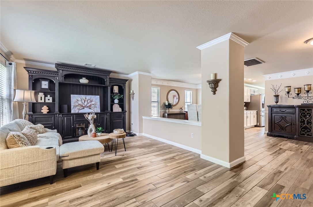 3809 Tailfeather Drive