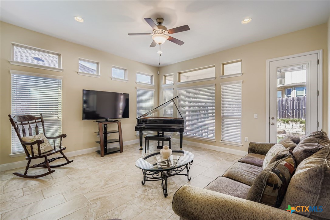 9508 Alex Lane