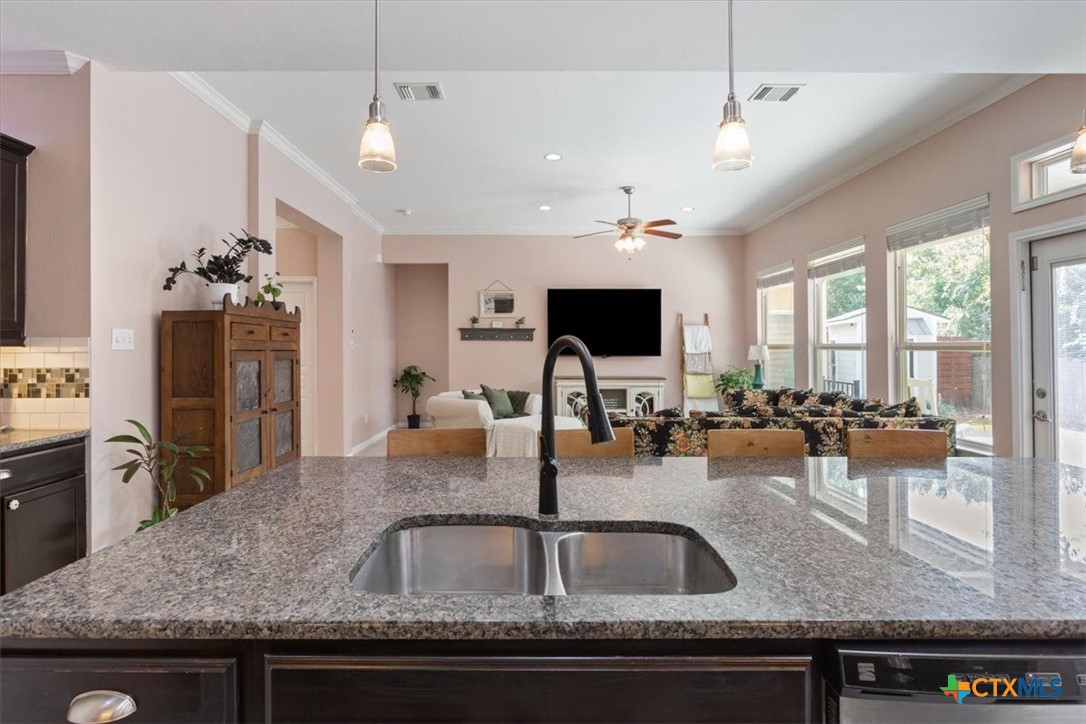 659 Northcliffe Drive