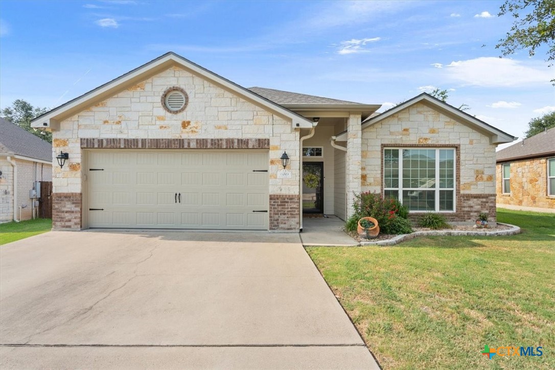 659 Northcliffe Drive