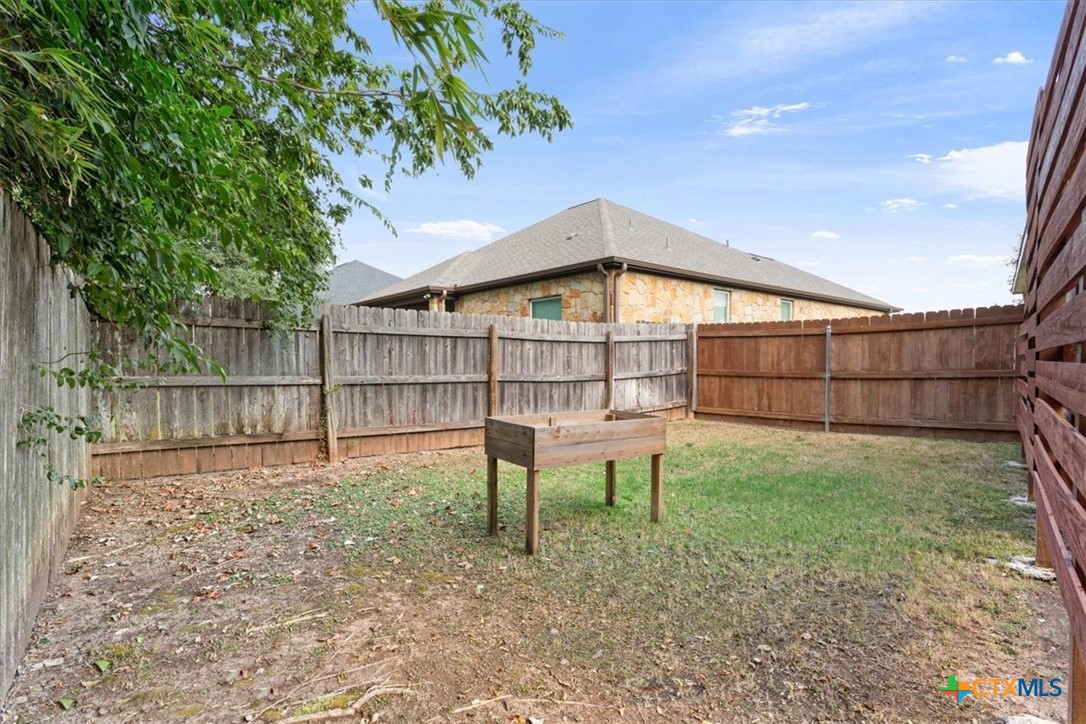659 Northcliffe Drive