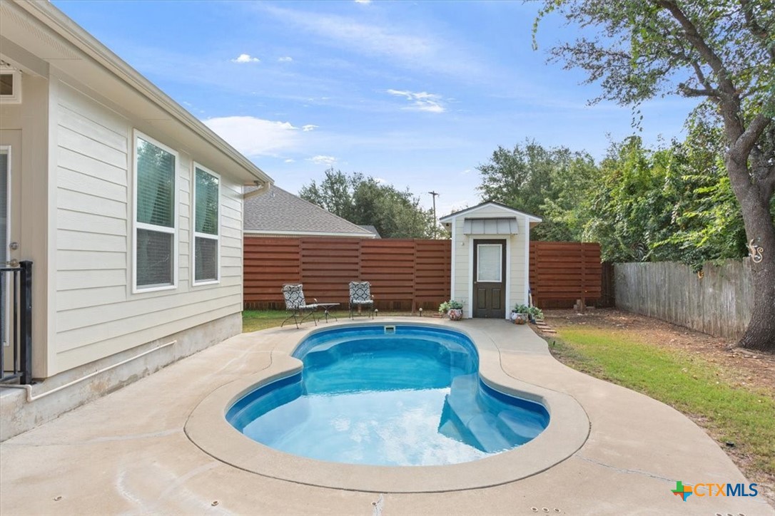 659 Northcliffe Drive